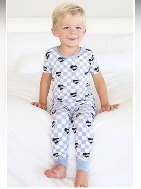 ❤️ Mama's Boy Two-Piece Pajama Set 5/6